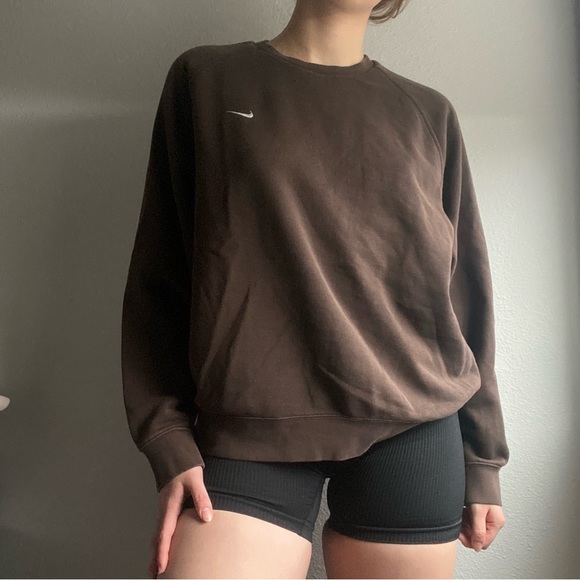 Nike Tops - Nike Pullover Crewneck
